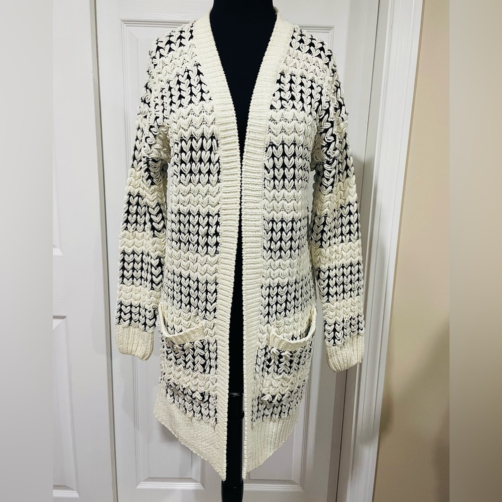 Sienna Sky Black and Cream Knit Cardigan Sz S